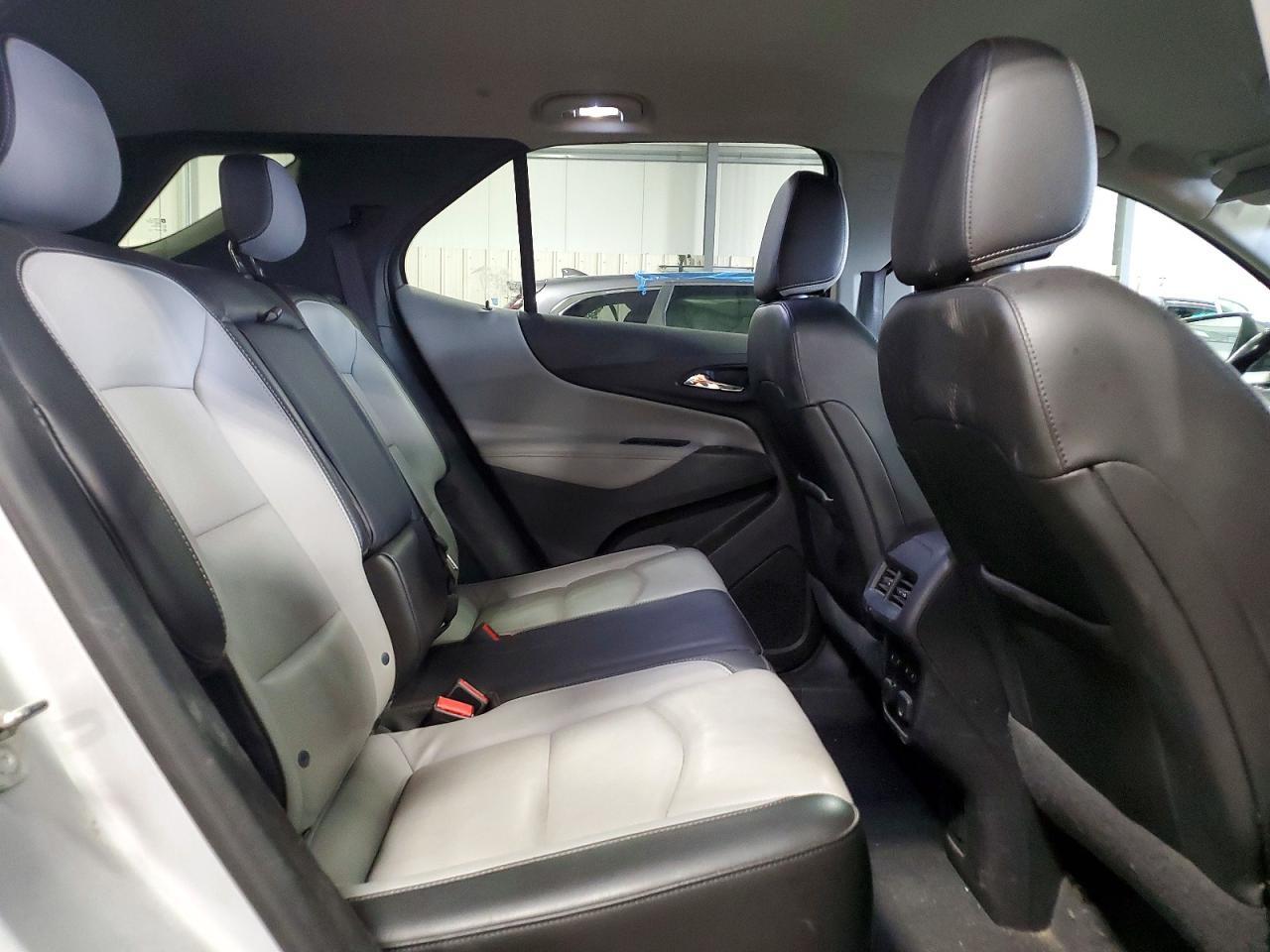 2018 Chevrolet Equinox Premier - zdjęcie 11