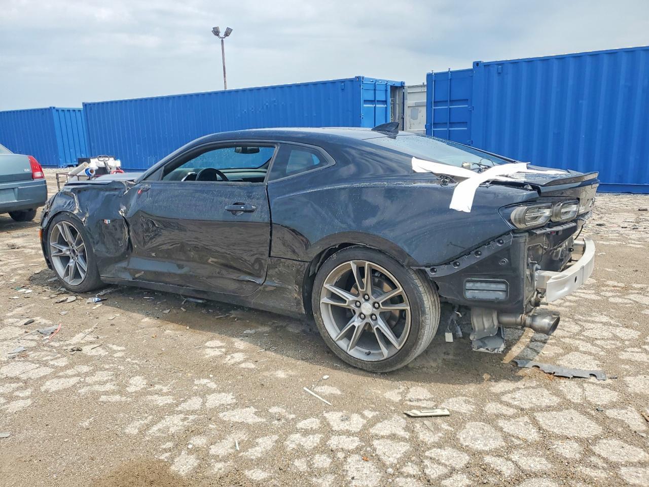2021 Chevrolet Camaro Ls - zdjęcie 2