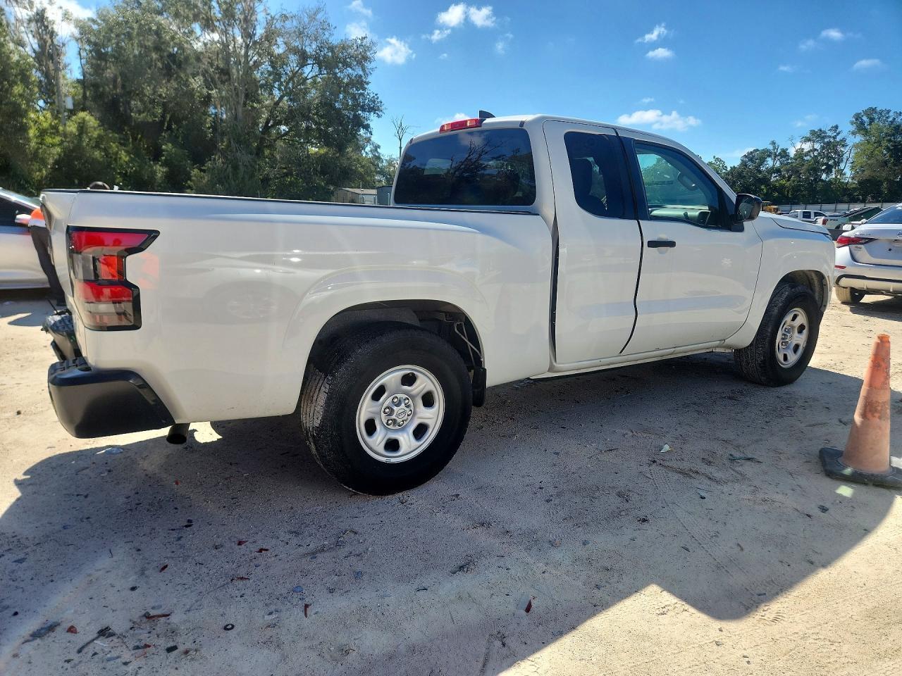 2024 Nissan Frontier S - zdjęcie 3