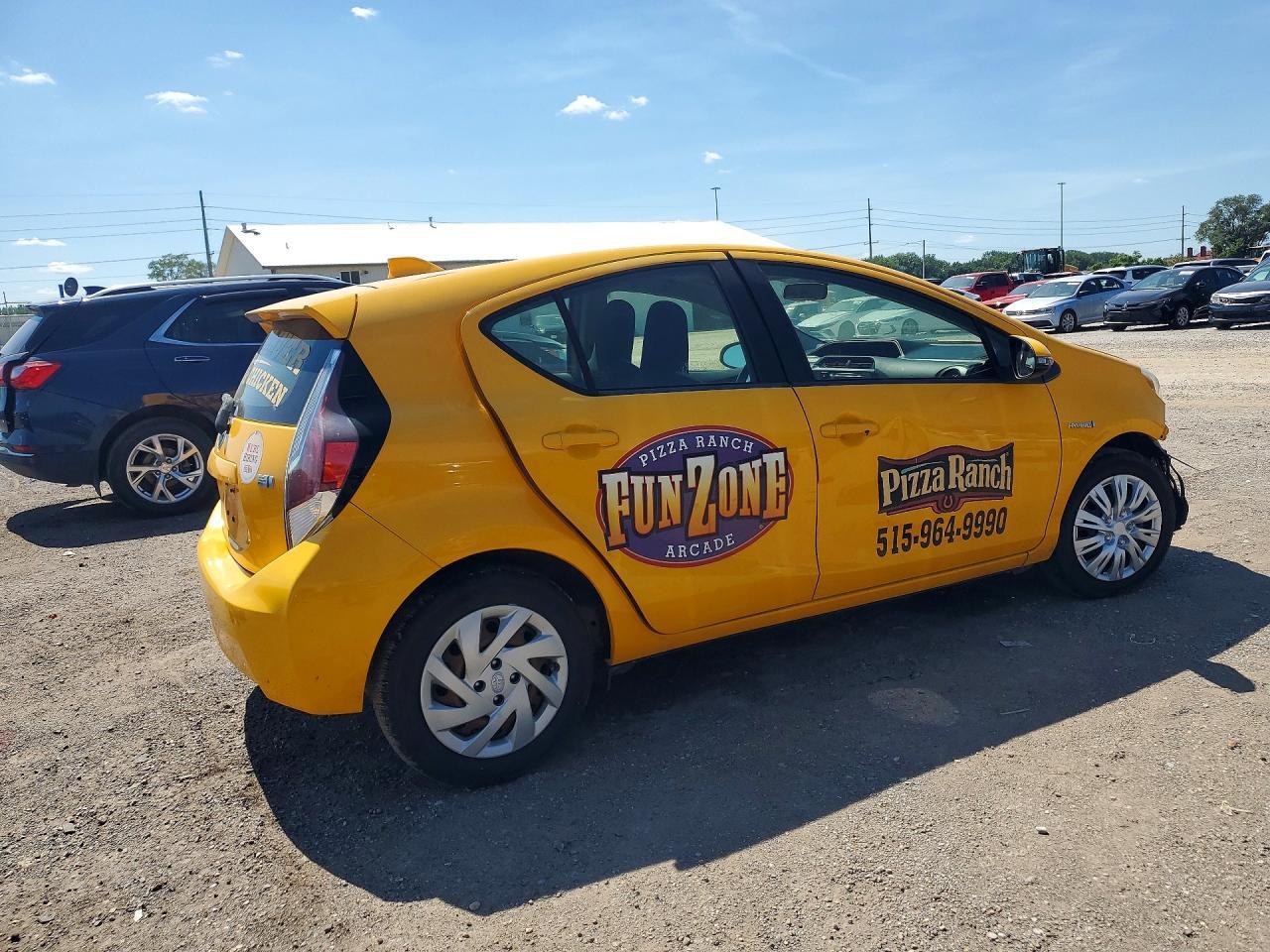 2015 Toyota Prius C One - zdjęcie 3