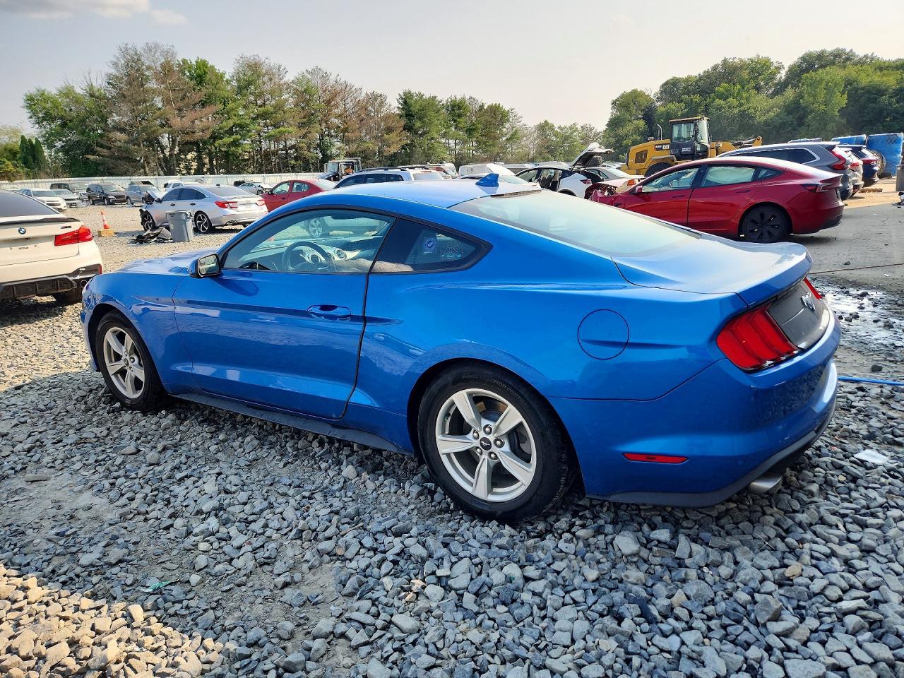 2020 Ford Mustang - zdjęcie 2