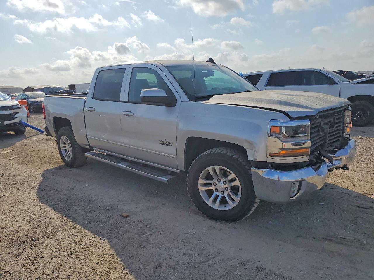 2017 Chevrolet Silverado K1500 Lt - zdjęcie 4