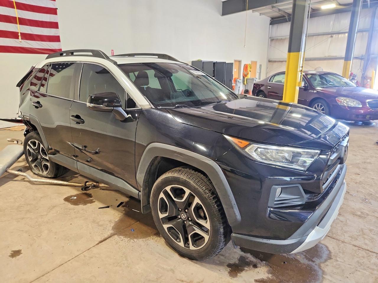 2019 Toyota Rav4 Adventure - zdjęcie 4