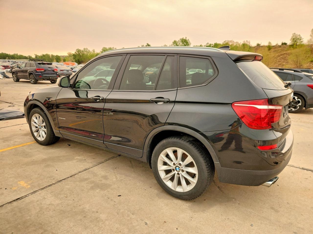 2015 BMW X3 xDrive28I - zdjęcie 2