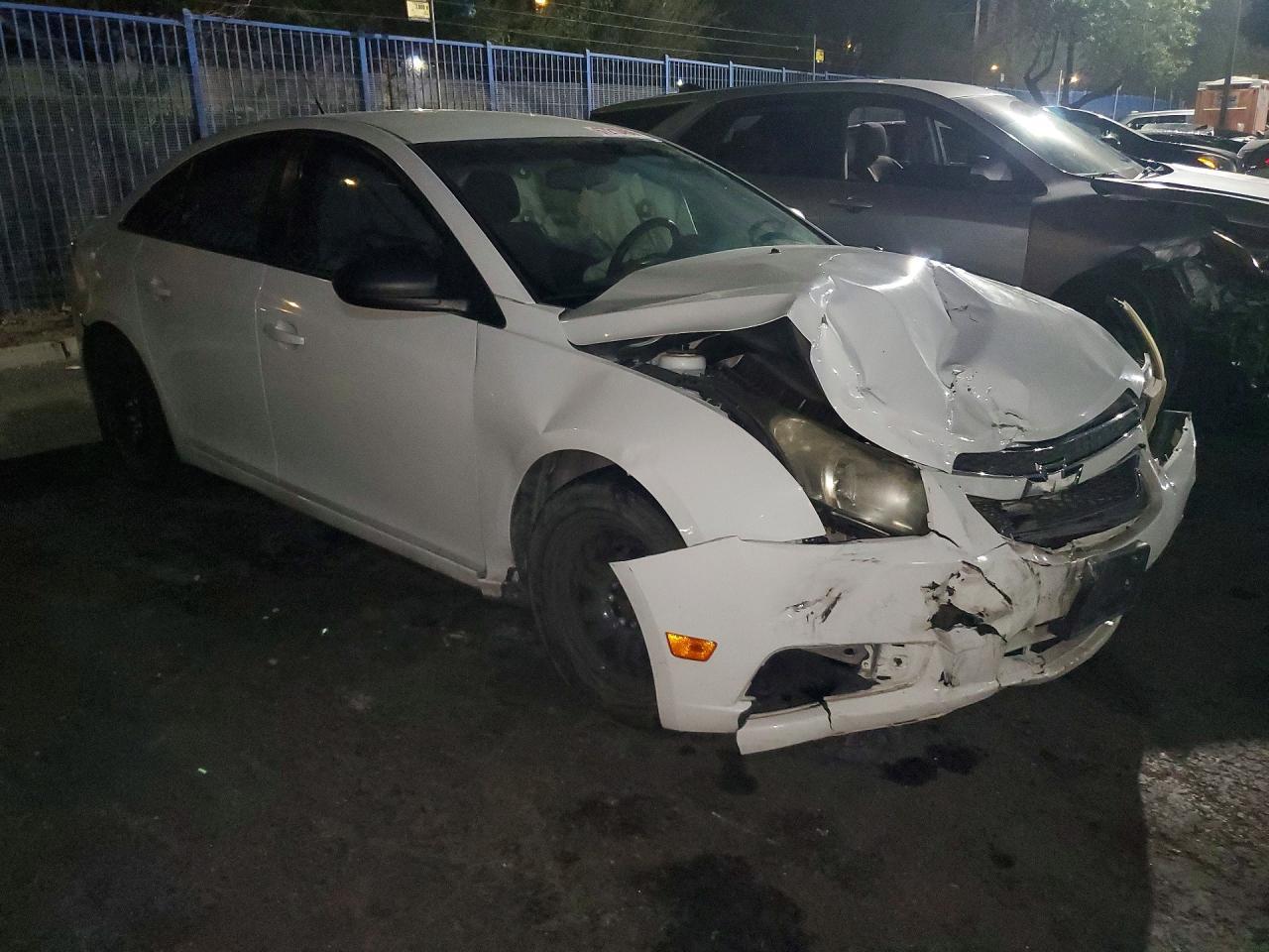 2014 Chevrolet Cruze Ls - zdjęcie 4