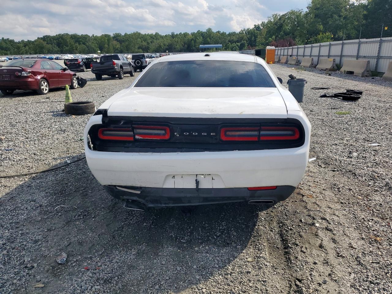 2015 Dodge Challenger Sxt - zdjęcie 6