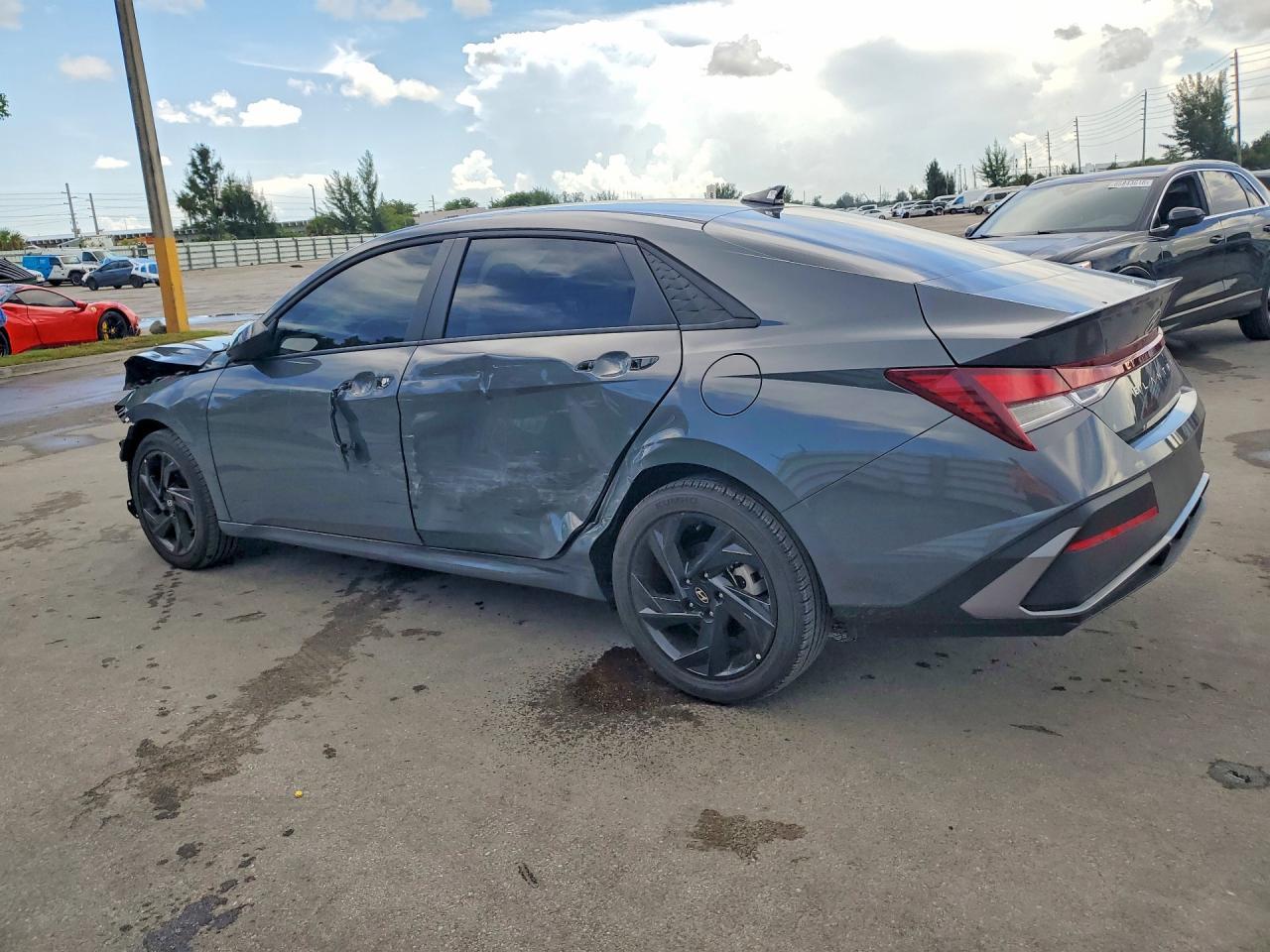 2026 Hyundai Elantra Sel Sport - zdjęcie 2