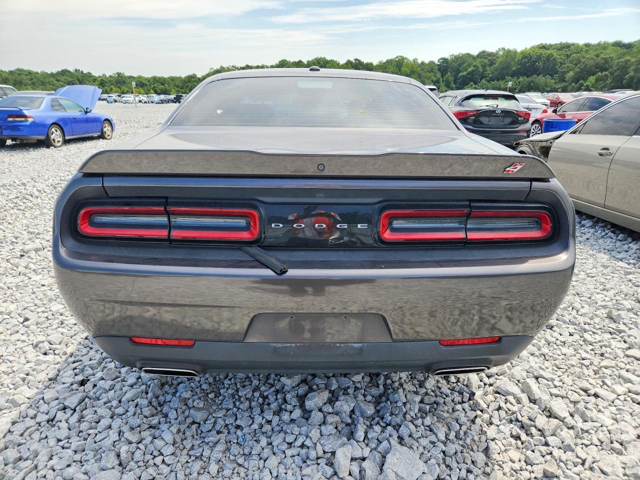 2021 Dodge Challenger Sxt - zdjęcie 6