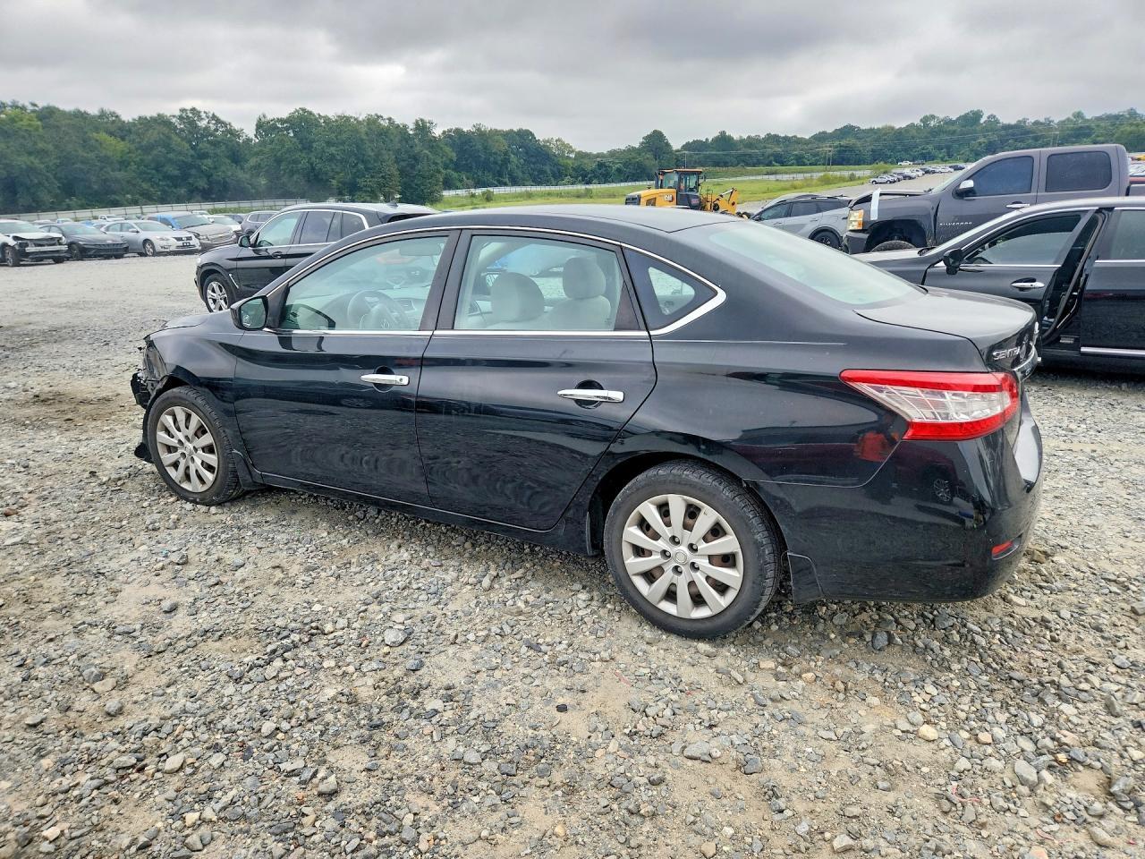 2013 Nissan Sentra S - zdjęcie 2