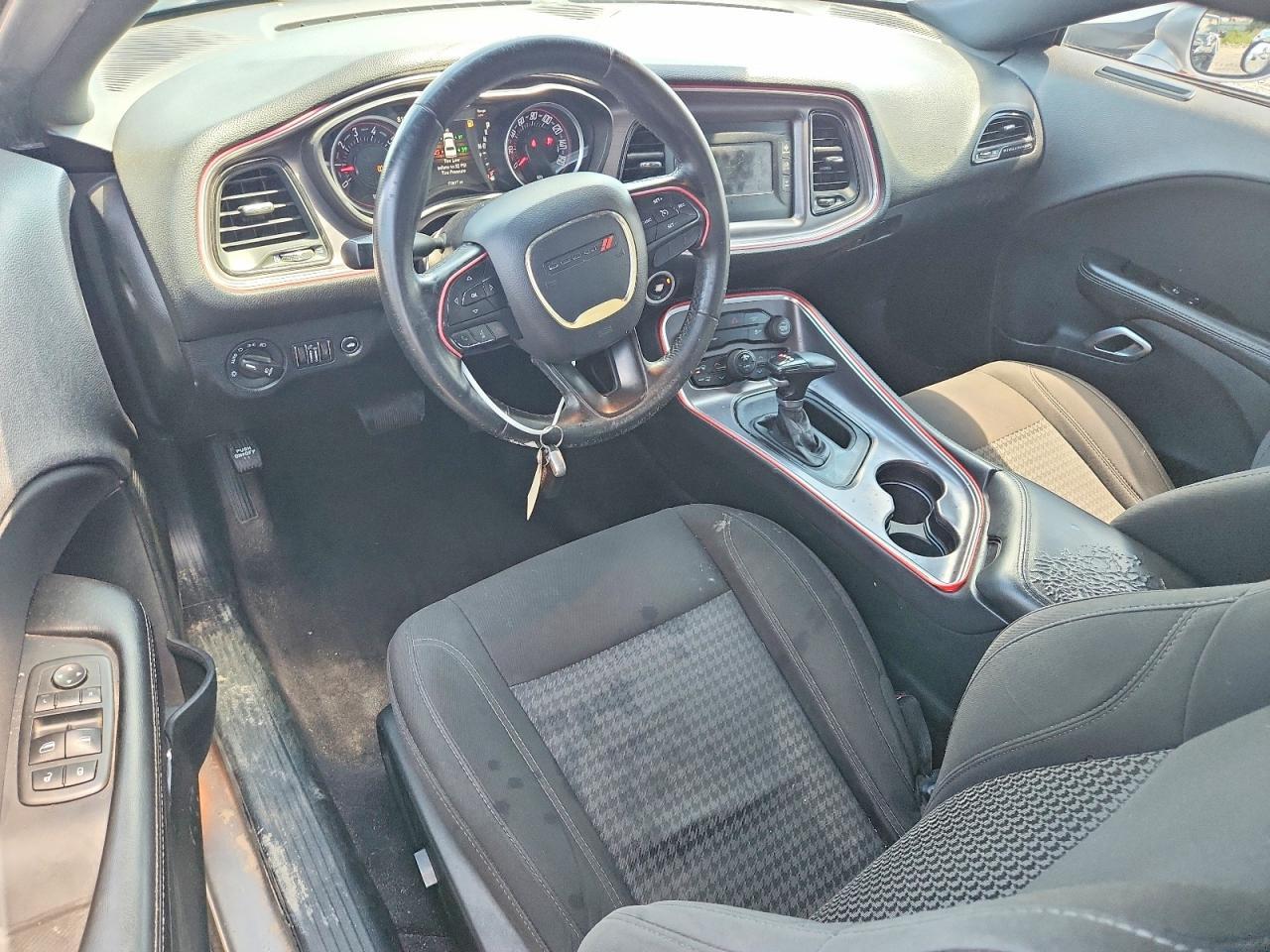 2017 Dodge Challenger R/T - zdjęcie 8