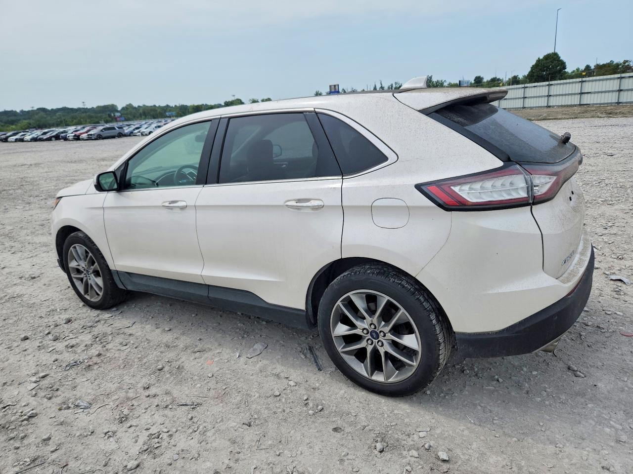 2017 Ford Edge Titanium - zdjęcie 2