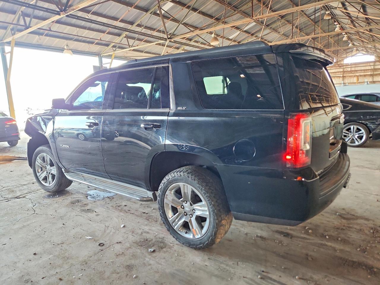 2015 GMC Yukon Slt - zdjęcie 2