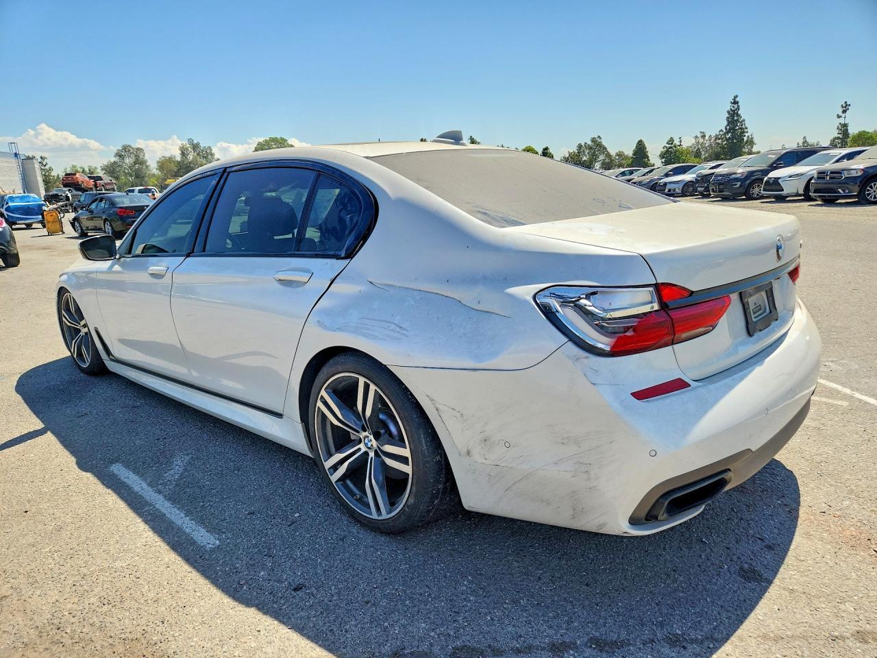 2019 BMW 740 I - zdjęcie 2