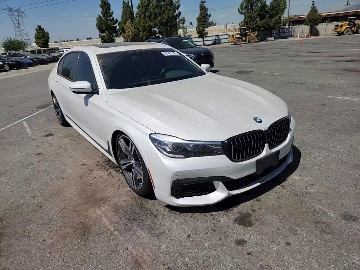 2019 BMW 740 I - zdjęcie 13