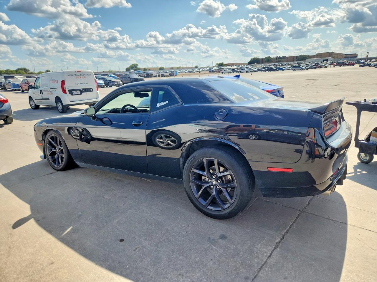 2021 Dodge Challenger Gt - zdjęcie 2