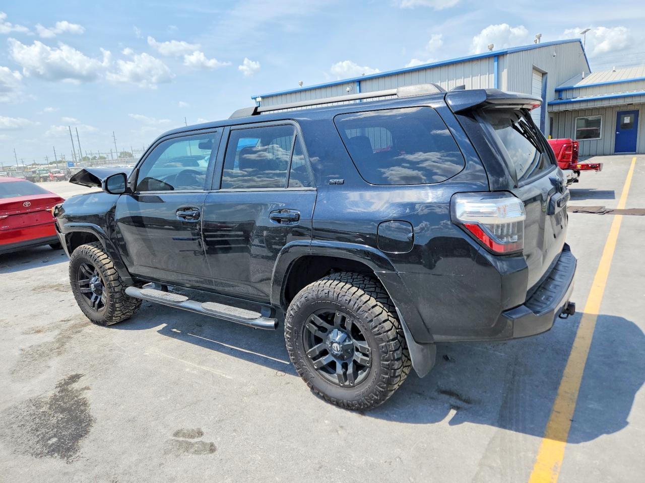 2017 Toyota 4Runner Sr5 - zdjęcie 2