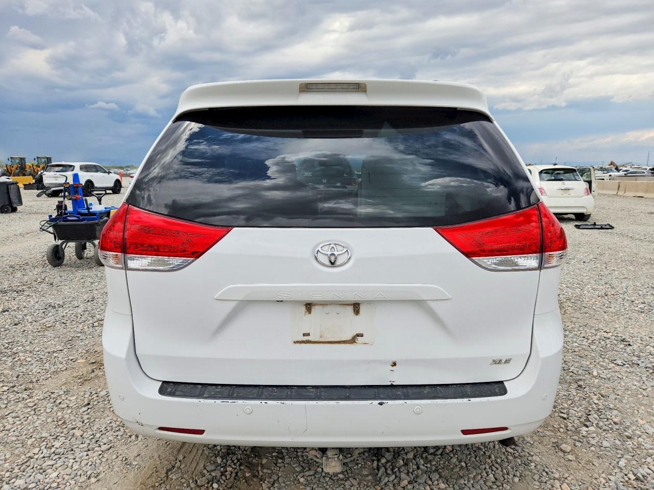 2014 Toyota Sienna Xle 8-Passenger - zdjęcie 6