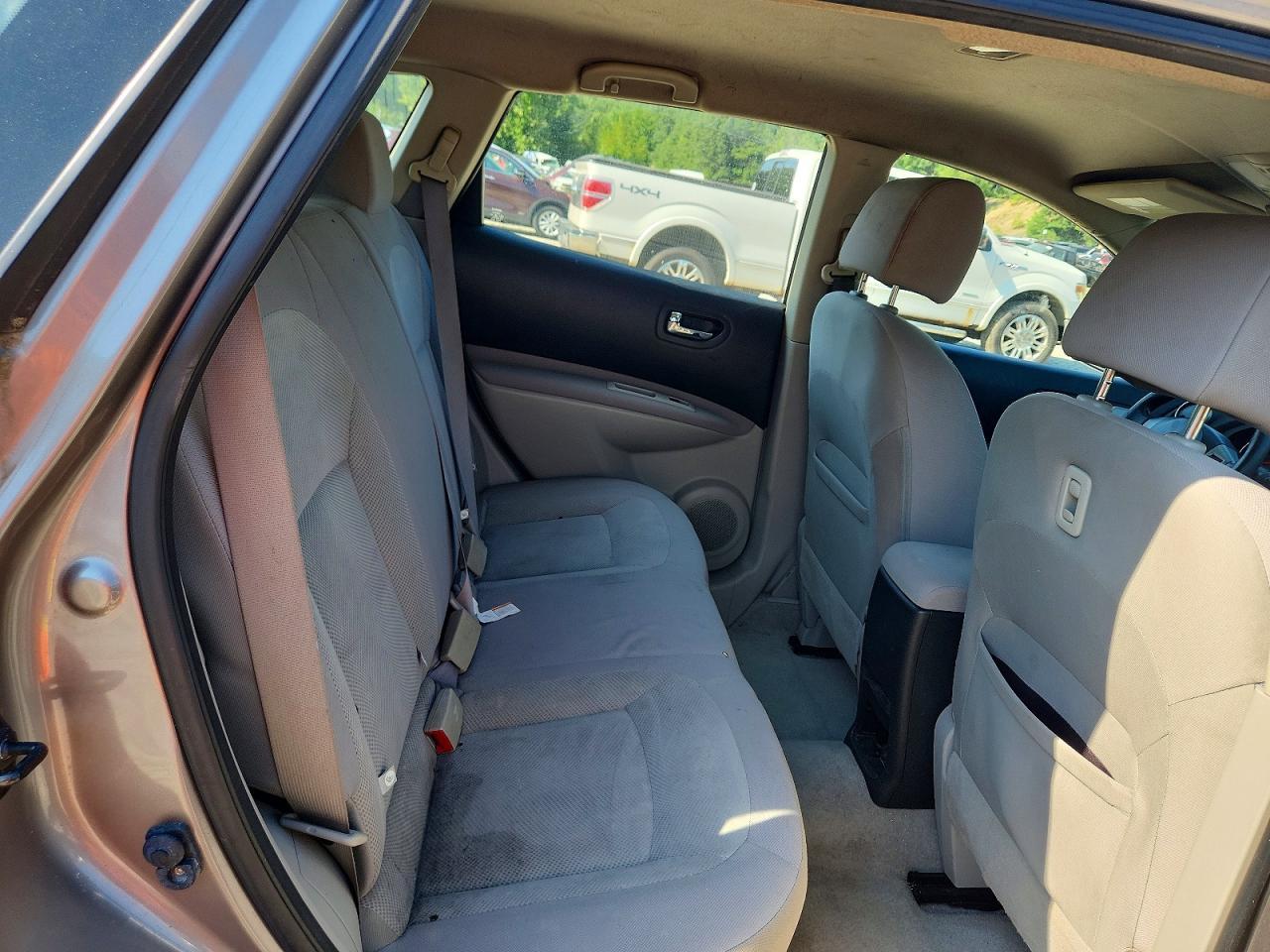 2013 Nissan Rogue S - zdjęcie 10