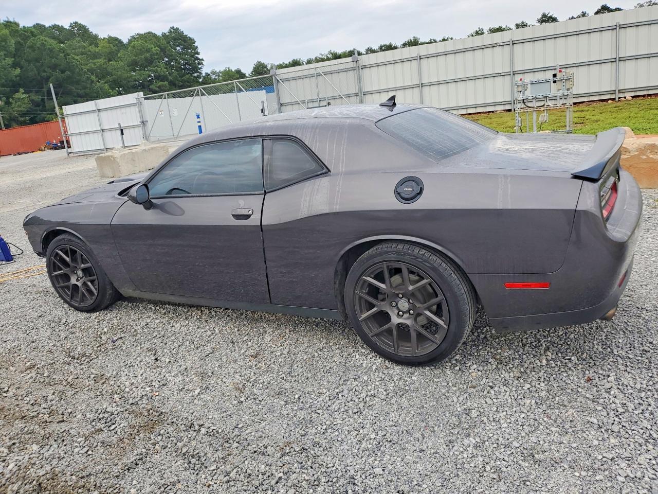 2016 Dodge Challenger R/T - zdjęcie 2