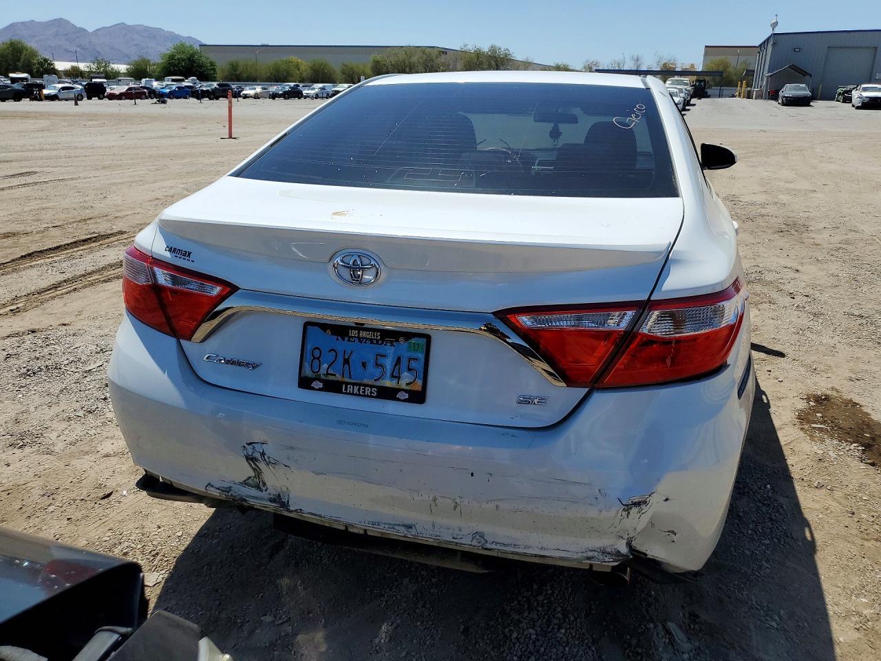 2017 Toyota Camry Le - zdjęcie 6