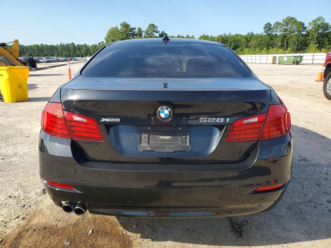 2015 BMW Seria 5 528i - zdjęcie 6