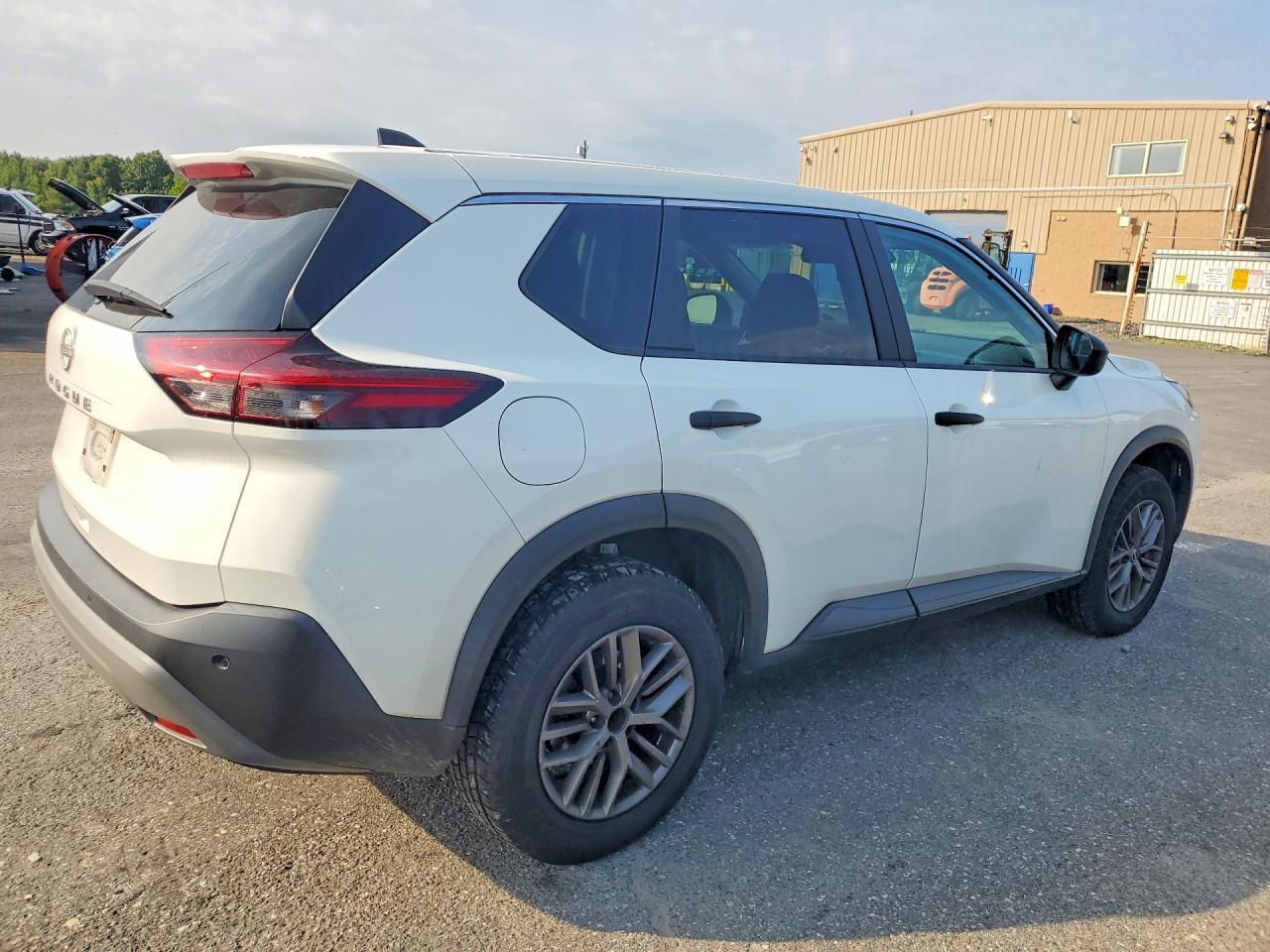 2023 Nissan Rogue S - zdjęcie 3