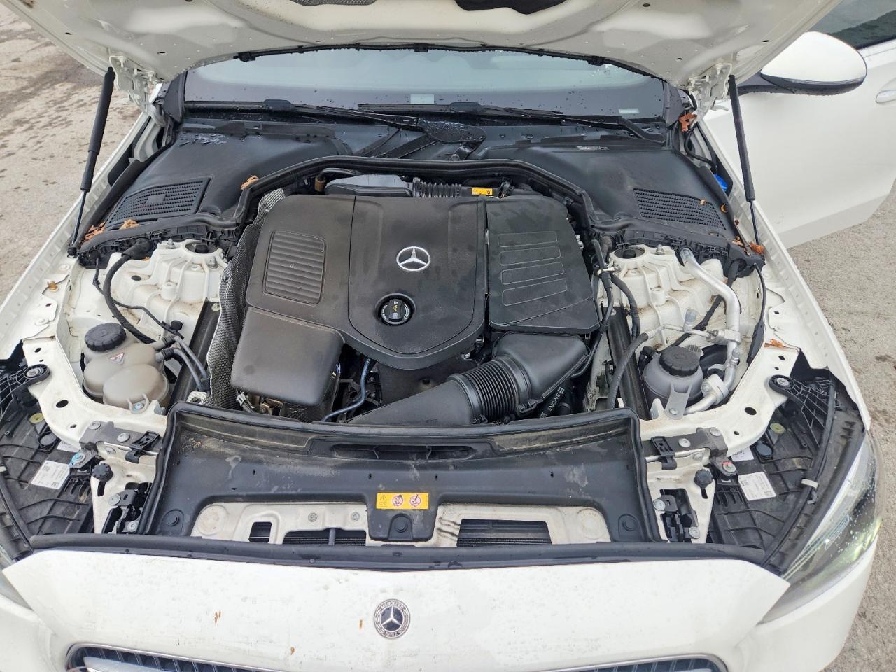 2024 Mercedes-Benz C 300 - zdjęcie 11