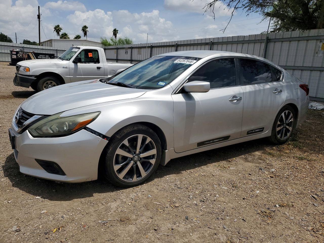 2017 Nissan Altima 2.5 Sr - zdjęcie główne