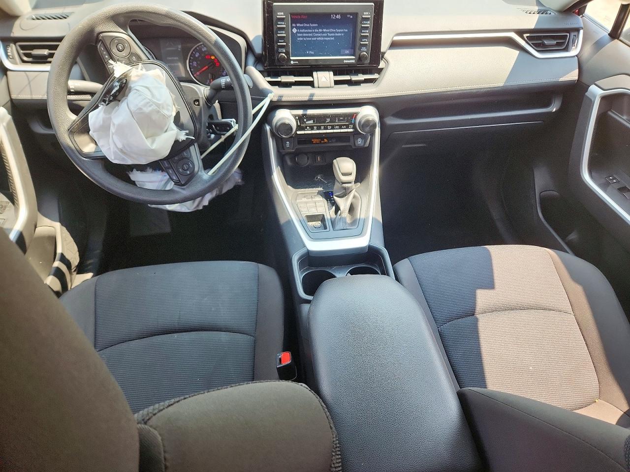 2021 Toyota Rav4 Le - zdjęcie 8