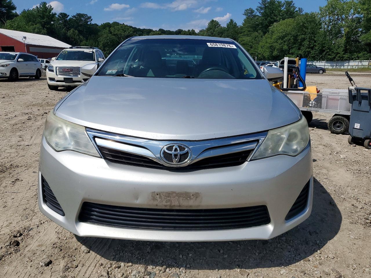 2014 Toyota Camry Le - zdjęcie 5