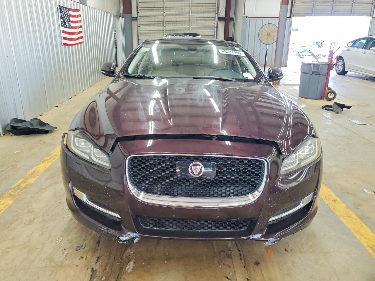 2016 Jaguar Xj - zdjęcie 5