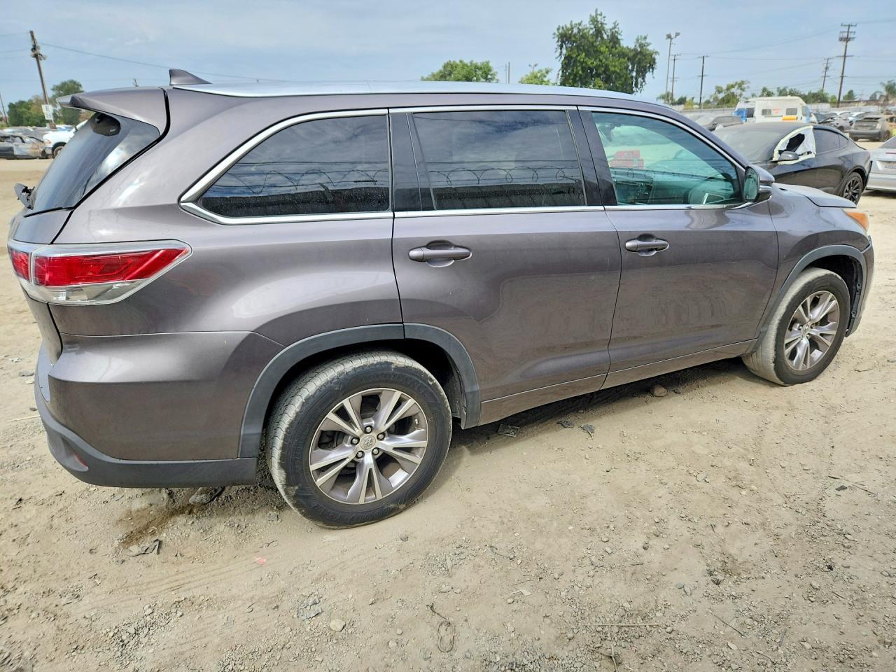 2015 Toyota Highlander Xle - zdjęcie 3