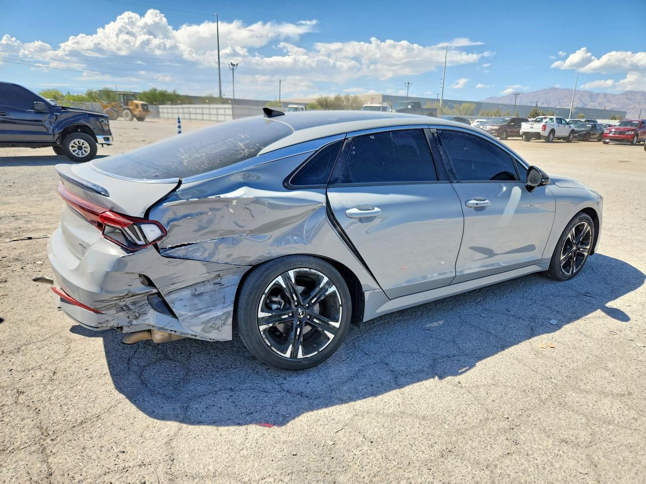 2024 Kia K5 Gt Line - zdjęcie 3