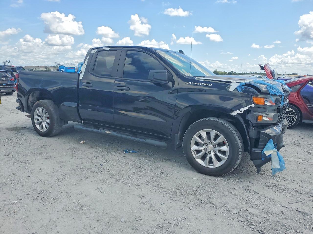 2022 Chevrolet Silverado Ltd C1500 Custom - zdjęcie 4
