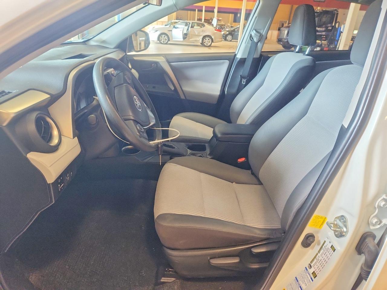 2014 Toyota Rav4 Le - zdjęcie 7