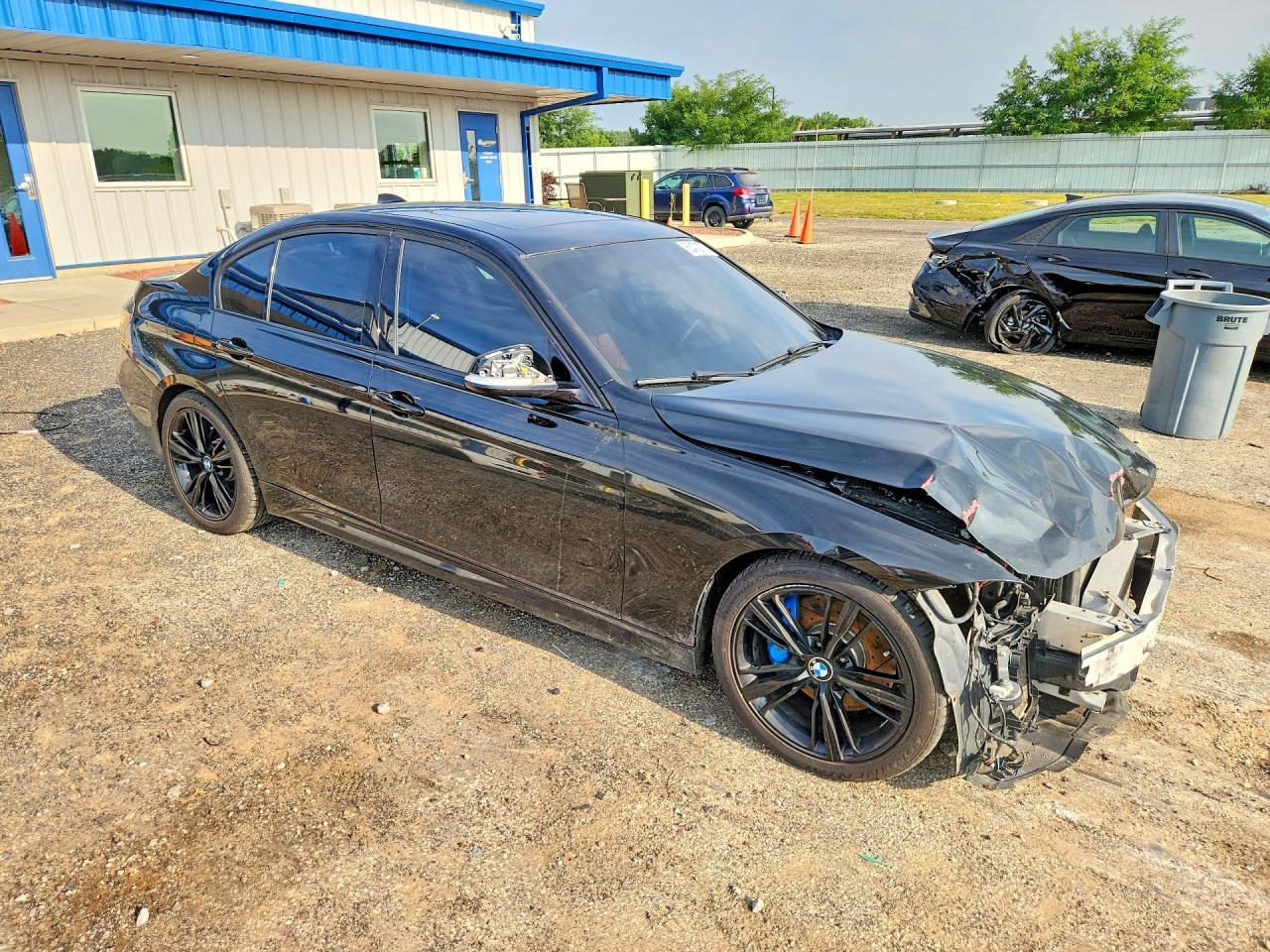 2015 BMW Seria 3 335i - zdjęcie 4