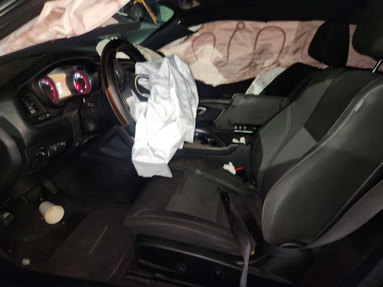 2016 Dodge Challenger Sxt - zdjęcie 7