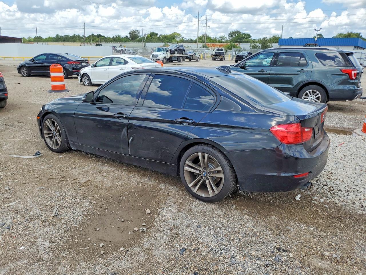 2015 BMW 328 I - zdjęcie 2