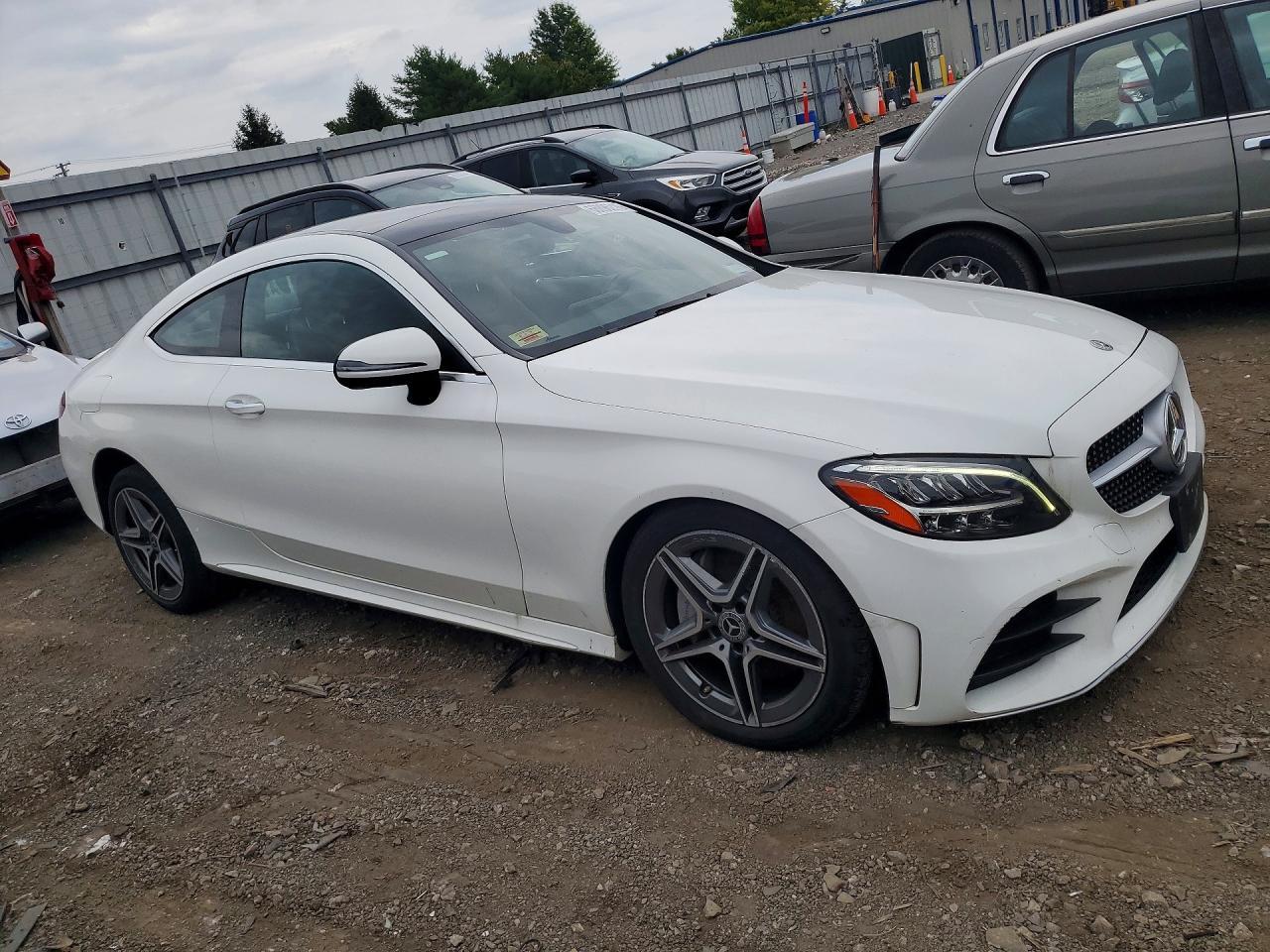 2019 Mercedes-Benz C 300 4Matic - zdjęcie 4