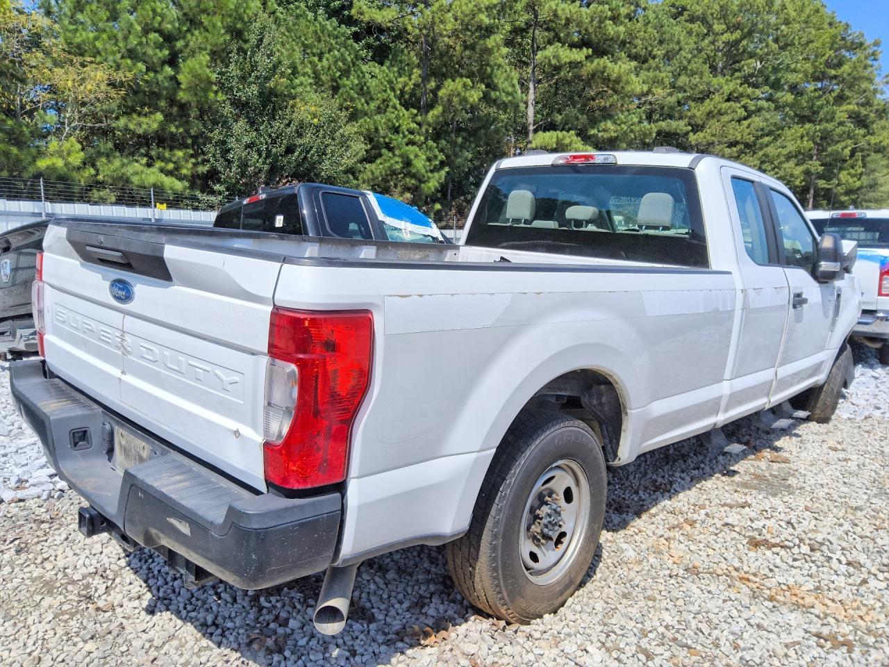 2022 Ford F250 Super Duty - zdjęcie 3
