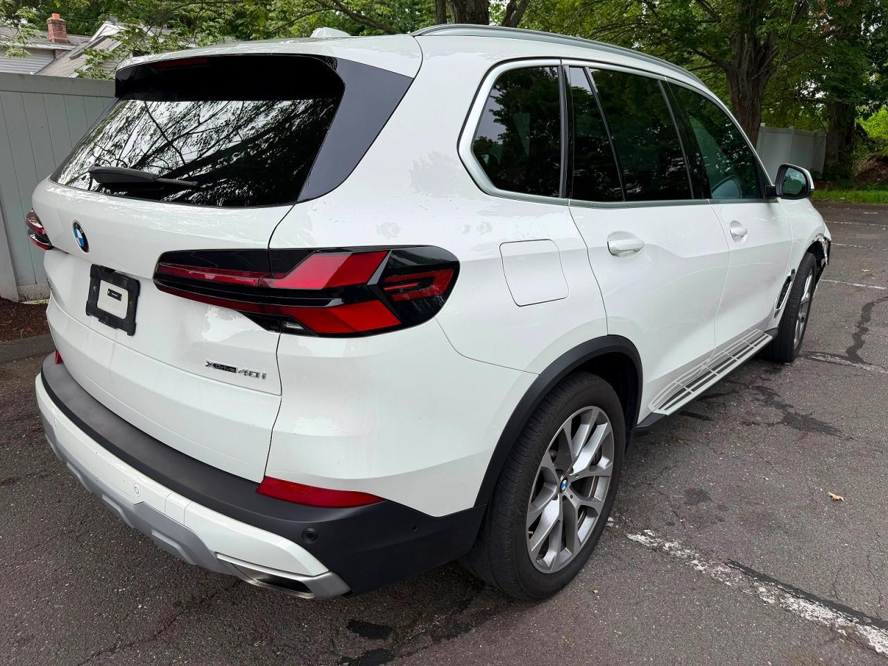 2026 BMW X5 xDrive40I - zdjęcie 3