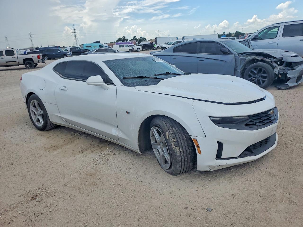 2021 Chevrolet Camaro Ls - zdjęcie 4
