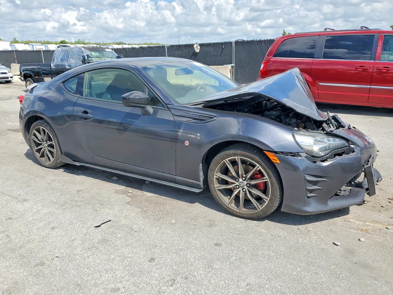 2019 Toyota 86 Base - zdjęcie 4