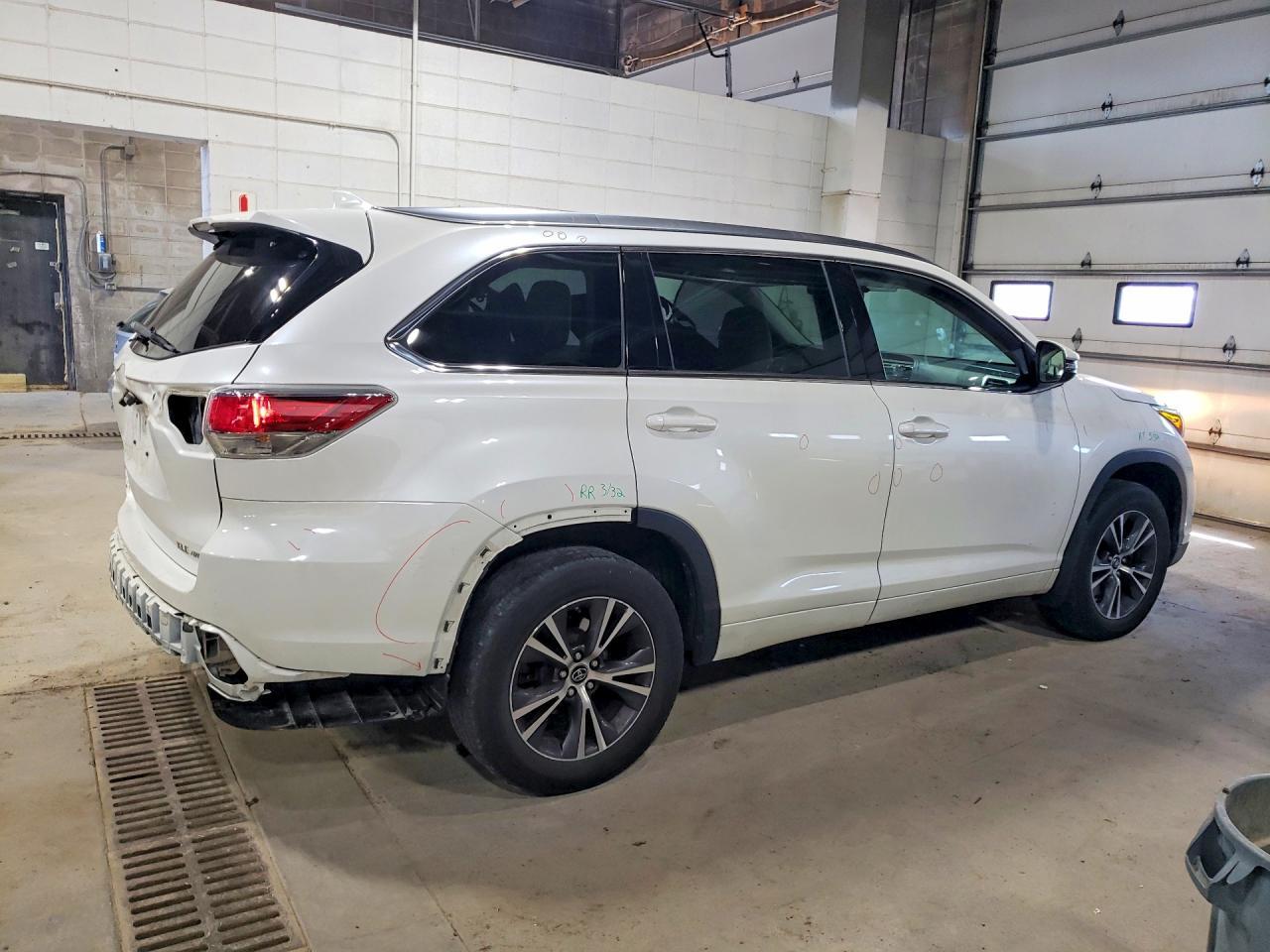 2016 Toyota Highlander Xle - zdjęcie 3