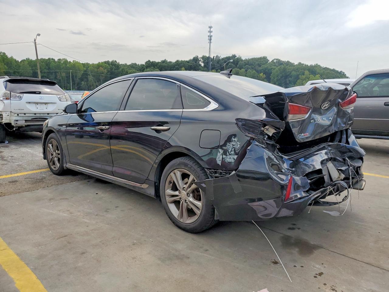 2018 Hyundai Sonata Sport - zdjęcie 2