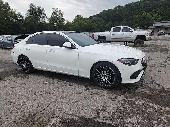 2024 Mercedes-Benz C 300 - zdjęcie 13