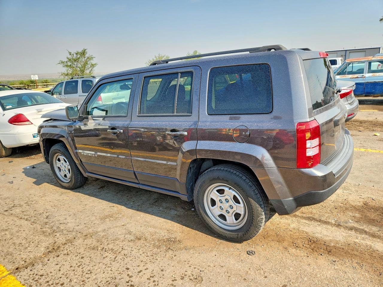 2016 Jeep Patriot Sport - zdjęcie 2
