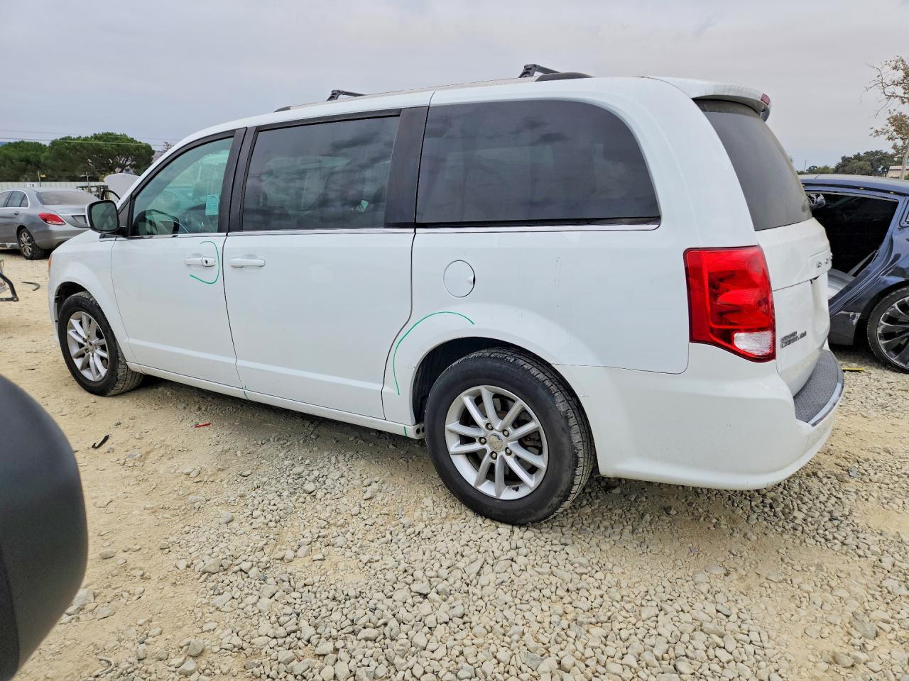 2019 Dodge Grand Caravan Sxt - zdjęcie 2