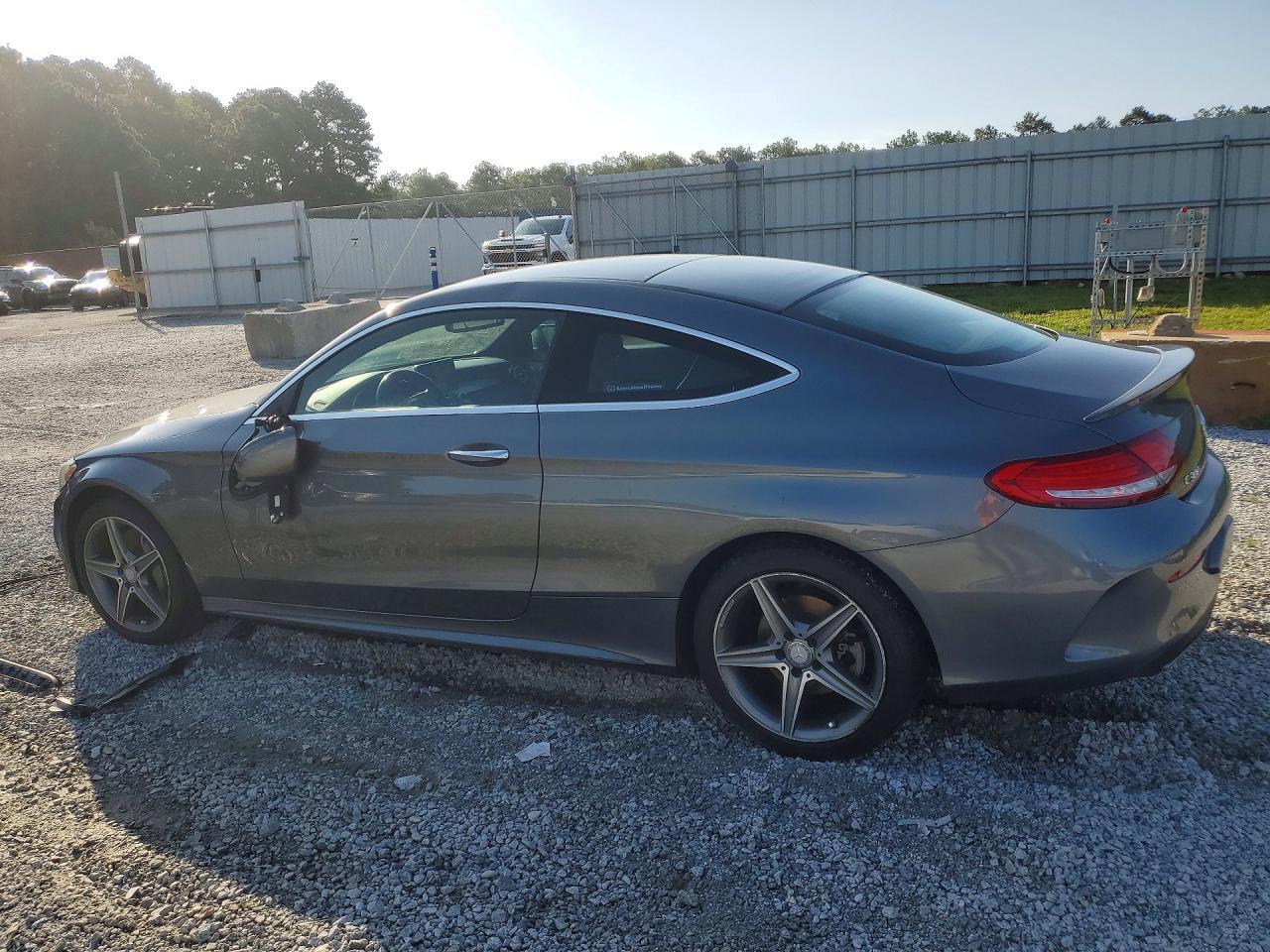 2017 Mercedes-Benz C 300 4Matic - zdjęcie 2