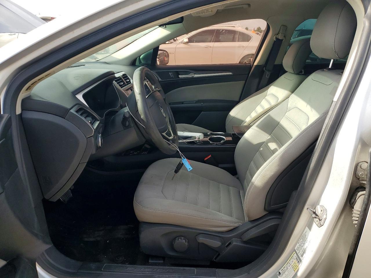 2013 Ford Fusion S - zdjęcie 7